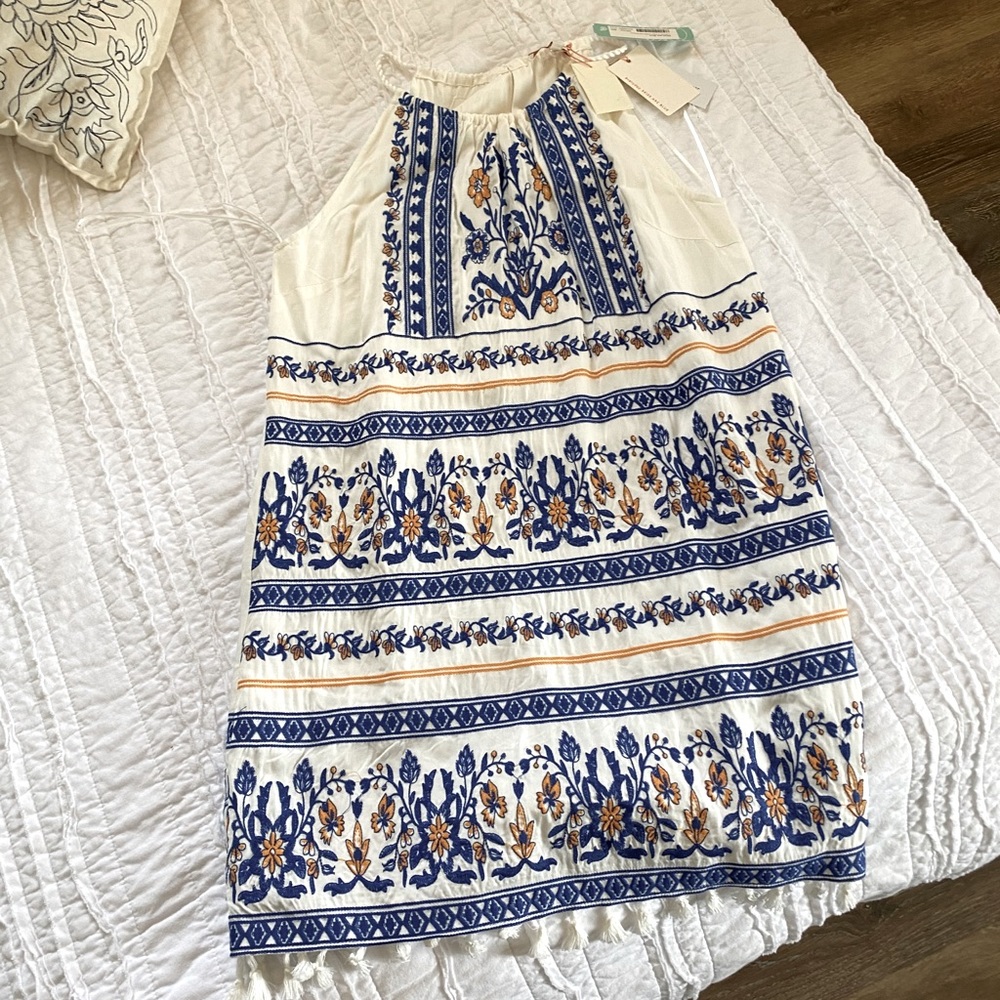 Felizia Embroidered Dress